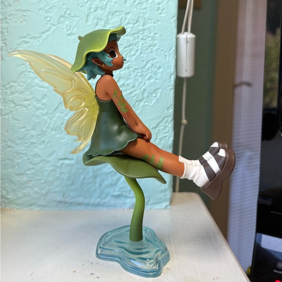 Peach Riot Punk Fairy Figure: Frankie Lily Pad - Picture 7 of 16